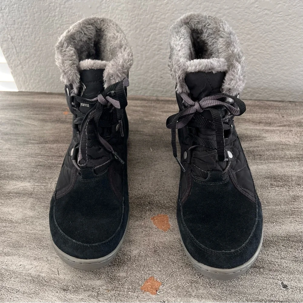 Columbia Minx Shorty winter boots Omni-Tech waterproof size 9